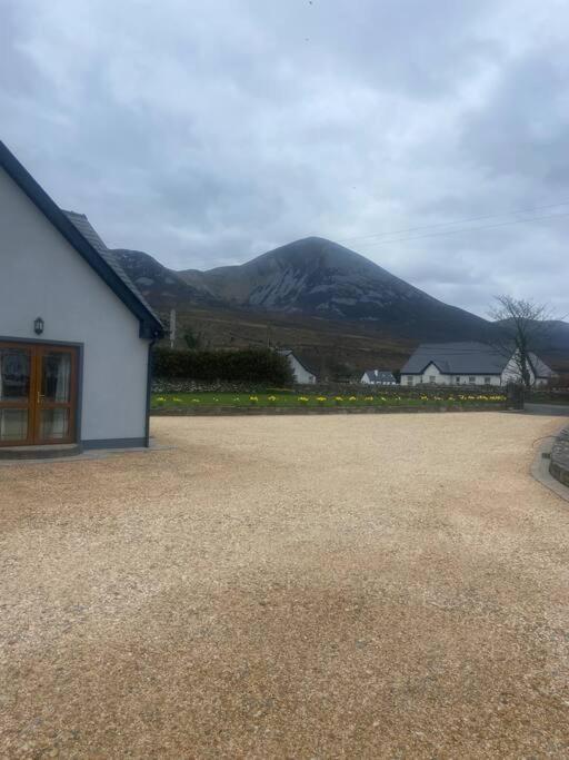 Modern Apartment At Croagh Patrick Westport Buitenkant foto