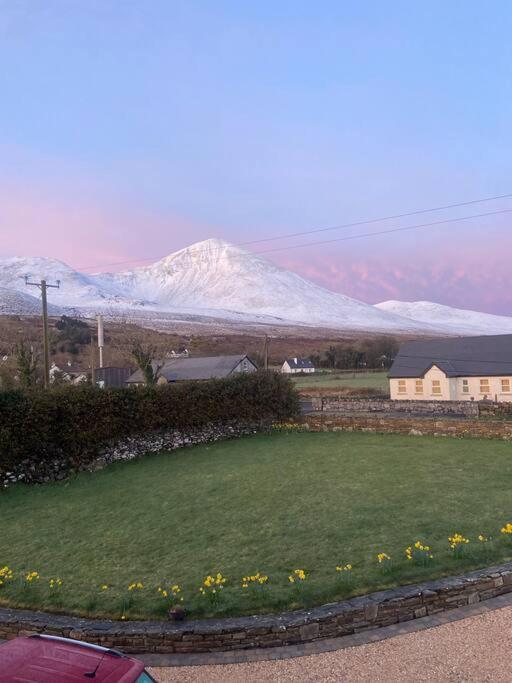 Modern Apartment At Croagh Patrick Westport Buitenkant foto